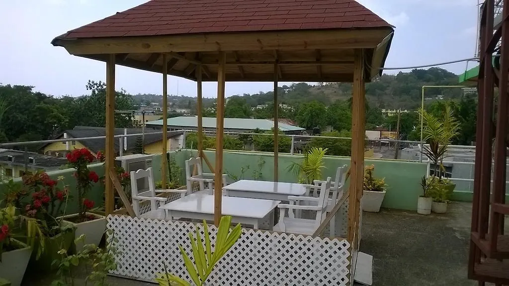 Norman'S Court Resort & Sky Restaurant Club Montego Bay Hotel